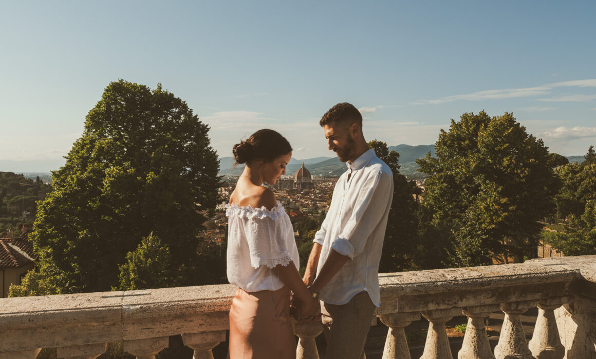 Firenze ai tuoi piedi: Perché un Pre-Wedding al Piazzale Michelangelo è un rischio (che vale la pena correre) 3 0003 MIT1732 nextdoorbride.it